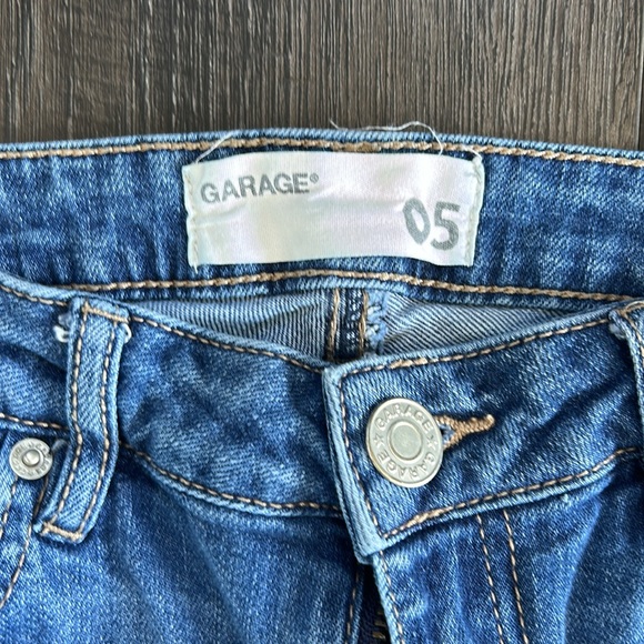 Distressed skinny jeans - Picture 2 of 5